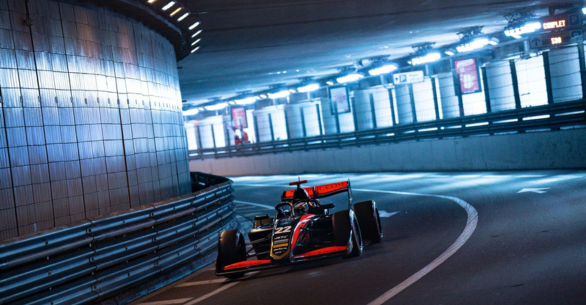 Hino de Portugal em Barcelona. Ivan Domingues vence no Grande Prémio de Espanha em F3
